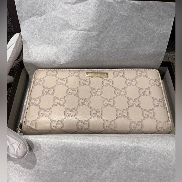 Authentic Gucci Guccissima Ivory Leather long zip around wallet - Picture 2 of 16